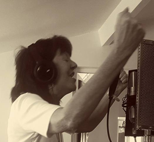 40463359_10215559439394244_6878634671391899648_n